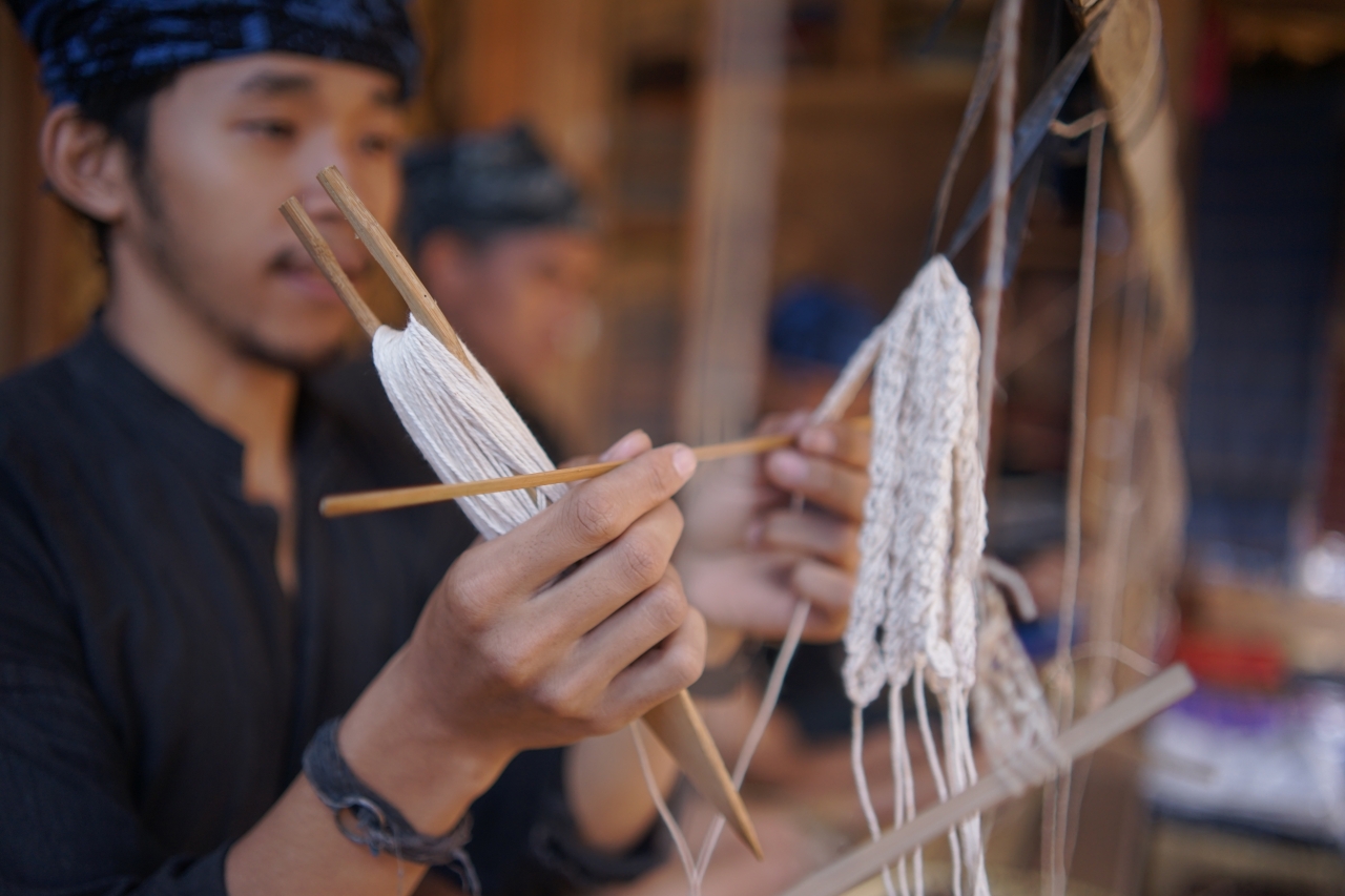 Pembelajaran dari Masyarakat Adat untuk Pariwisata Berkelanjutan Indonesia